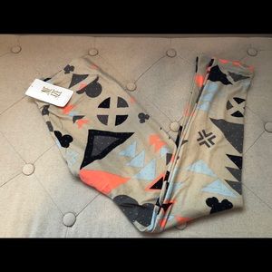 Disney lularoe leggings NWT